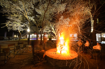  Bonfire on the first night at the lodge